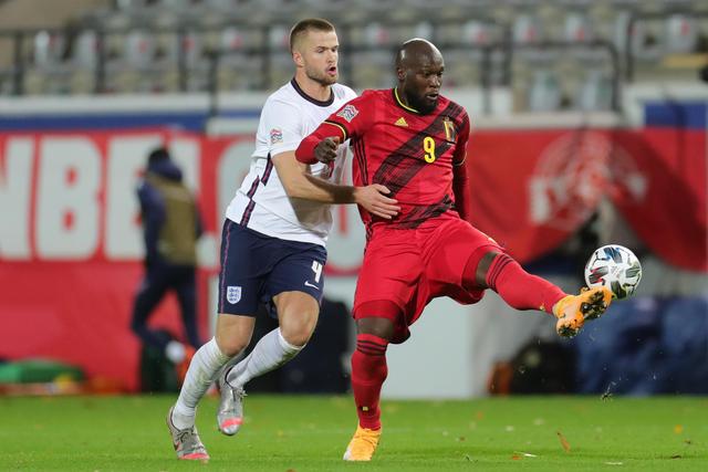 杨鸣谈新老交替：人才引进方面不如发达地区