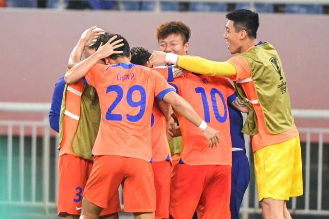 欧洲足坛夏窗转会：利物浦3500万欧签下莱昂尼