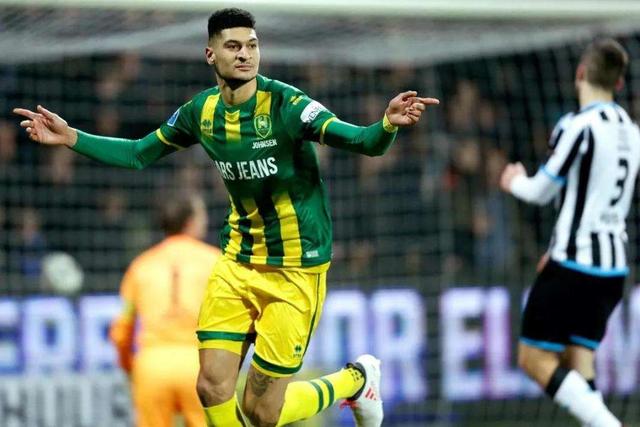 罗马诺：曼城签约18岁中卫朱马巴赫 转租给朗斯