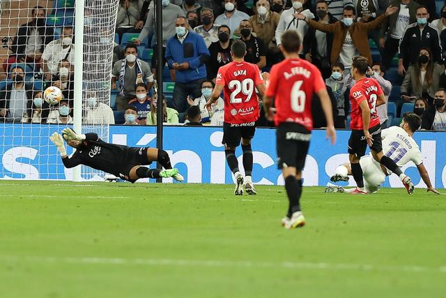 骑士擒黄蜂豪取开季15连胜 火箭大胜公牛5连胜